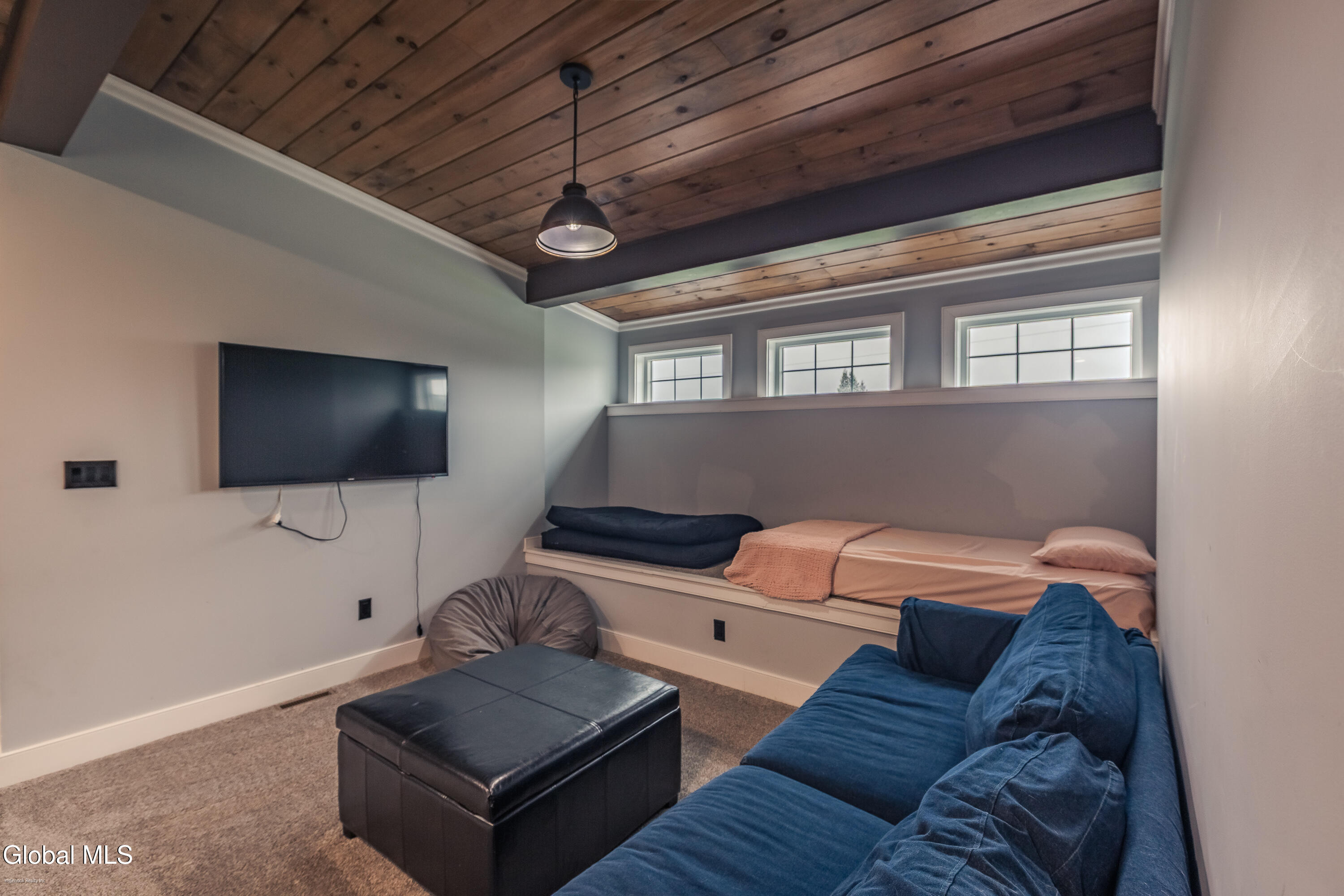 917 Mcdonald Drive Amsterdam NY 12070