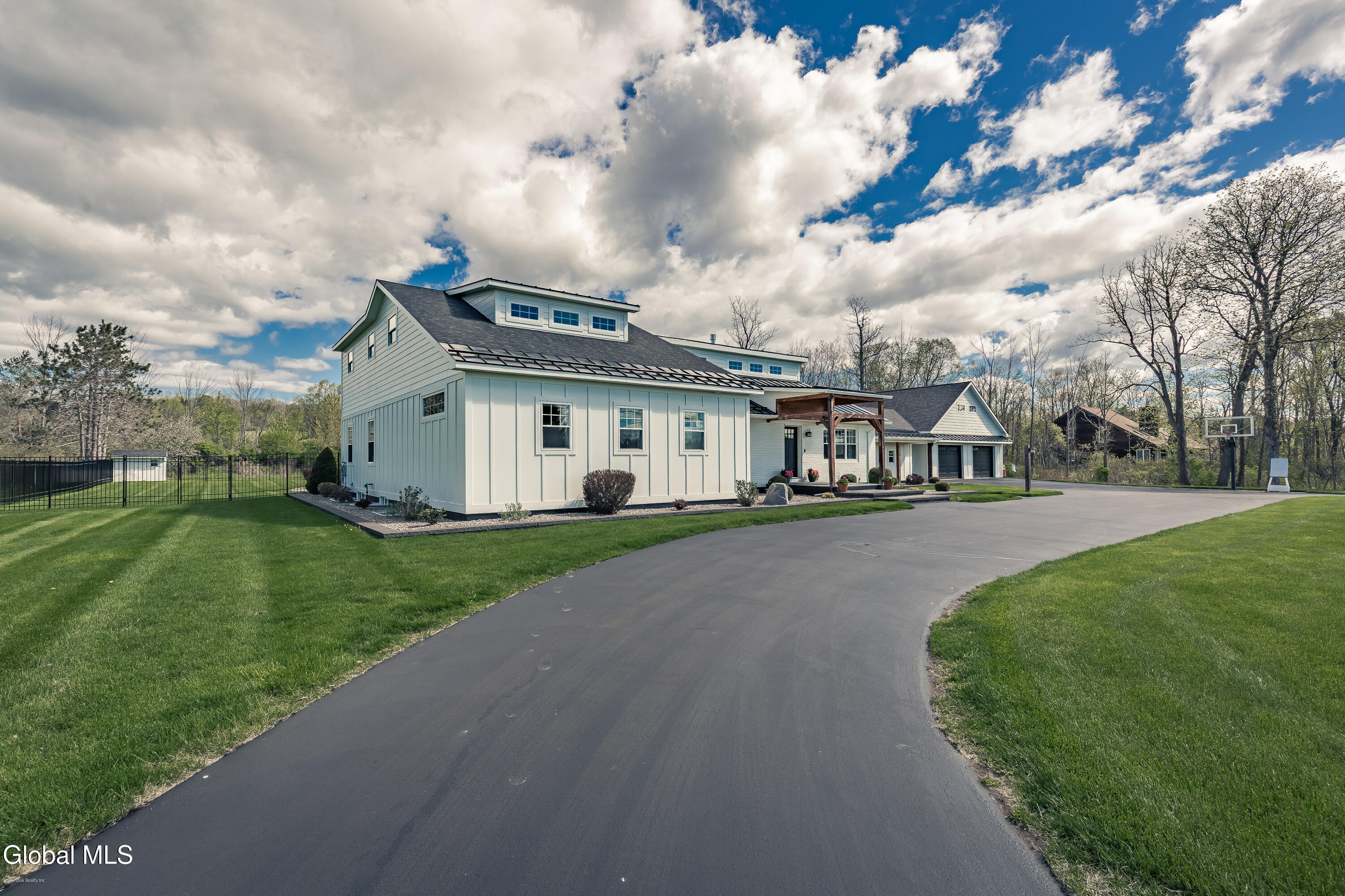 917 Mcdonald Drive Amsterdam NY 12070