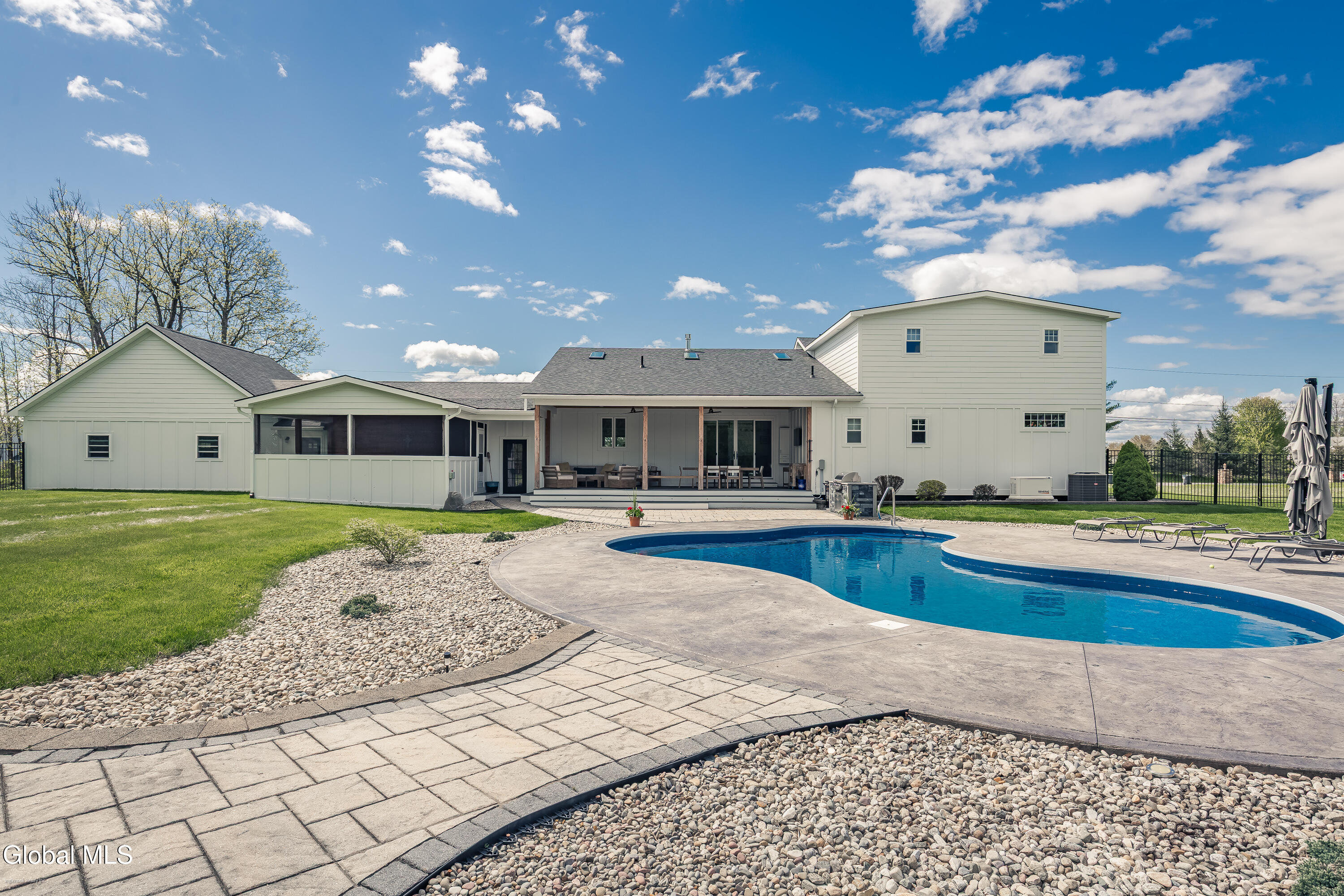 917 Mcdonald Drive Amsterdam NY 12070