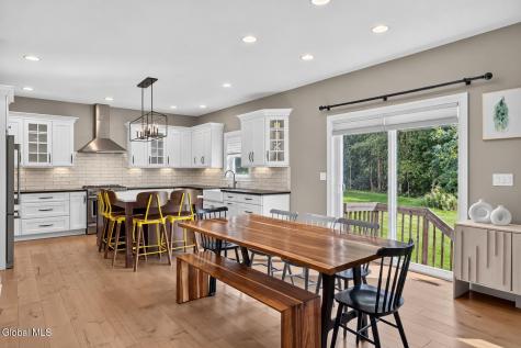 6 Wyatts Circle Rensselaer NY 12144