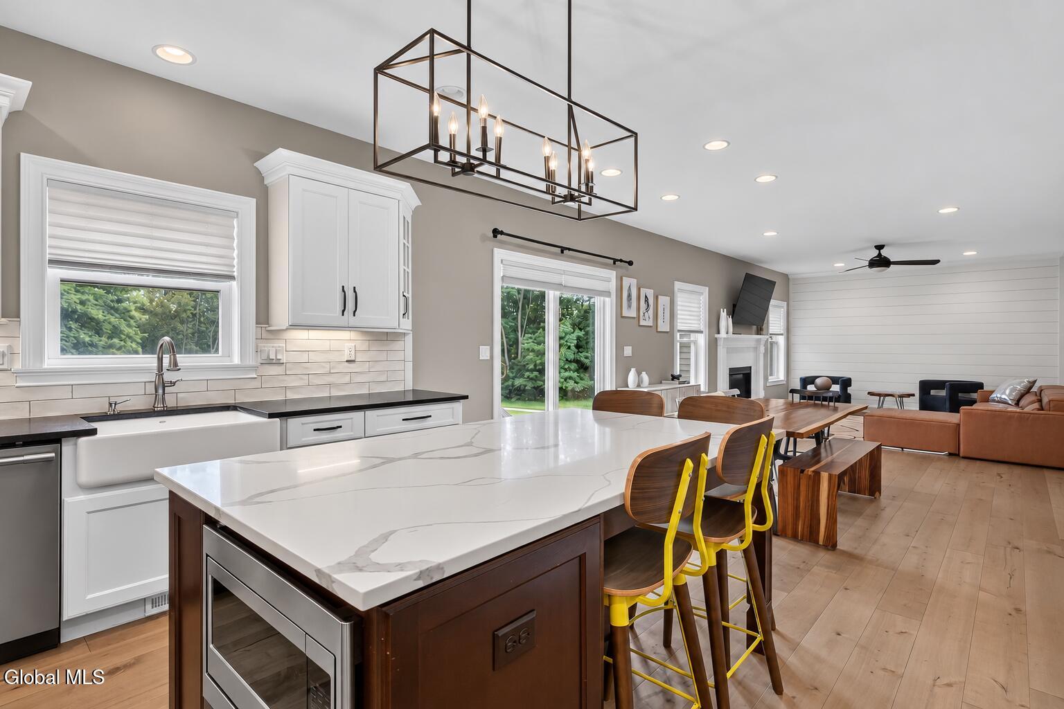 6 Wyatts Circle Rensselaer NY 12144