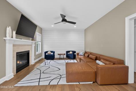 6 Wyatts Circle Rensselaer NY 12144