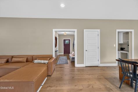 6 Wyatts Circle Rensselaer NY 12144