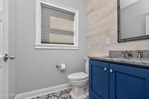 6 Wyatts Circle Rensselaer NY 12144
