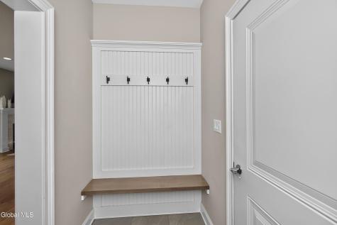 6 Wyatts Circle Rensselaer NY 12144