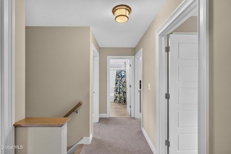 6 Wyatts Circle Rensselaer NY 12144