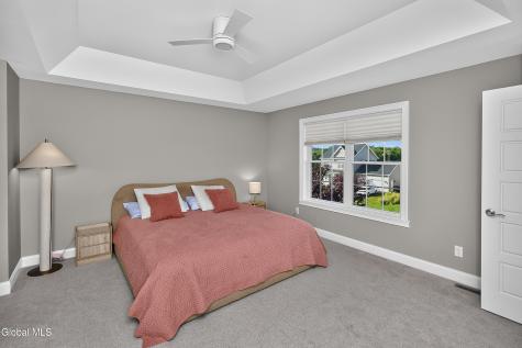 6 Wyatts Circle Rensselaer NY 12144