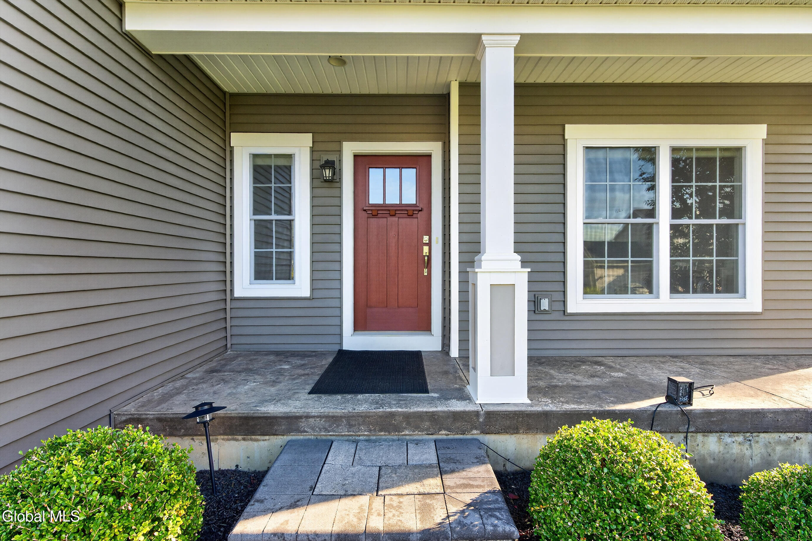 6 Wyatts Circle Rensselaer NY 12144
