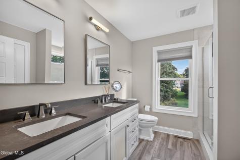 6 Wyatts Circle Rensselaer NY 12144