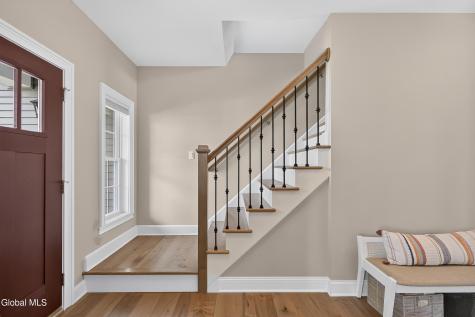 6 Wyatts Circle Rensselaer NY 12144