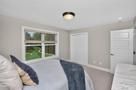 6 Wyatts Circle Rensselaer NY 12144