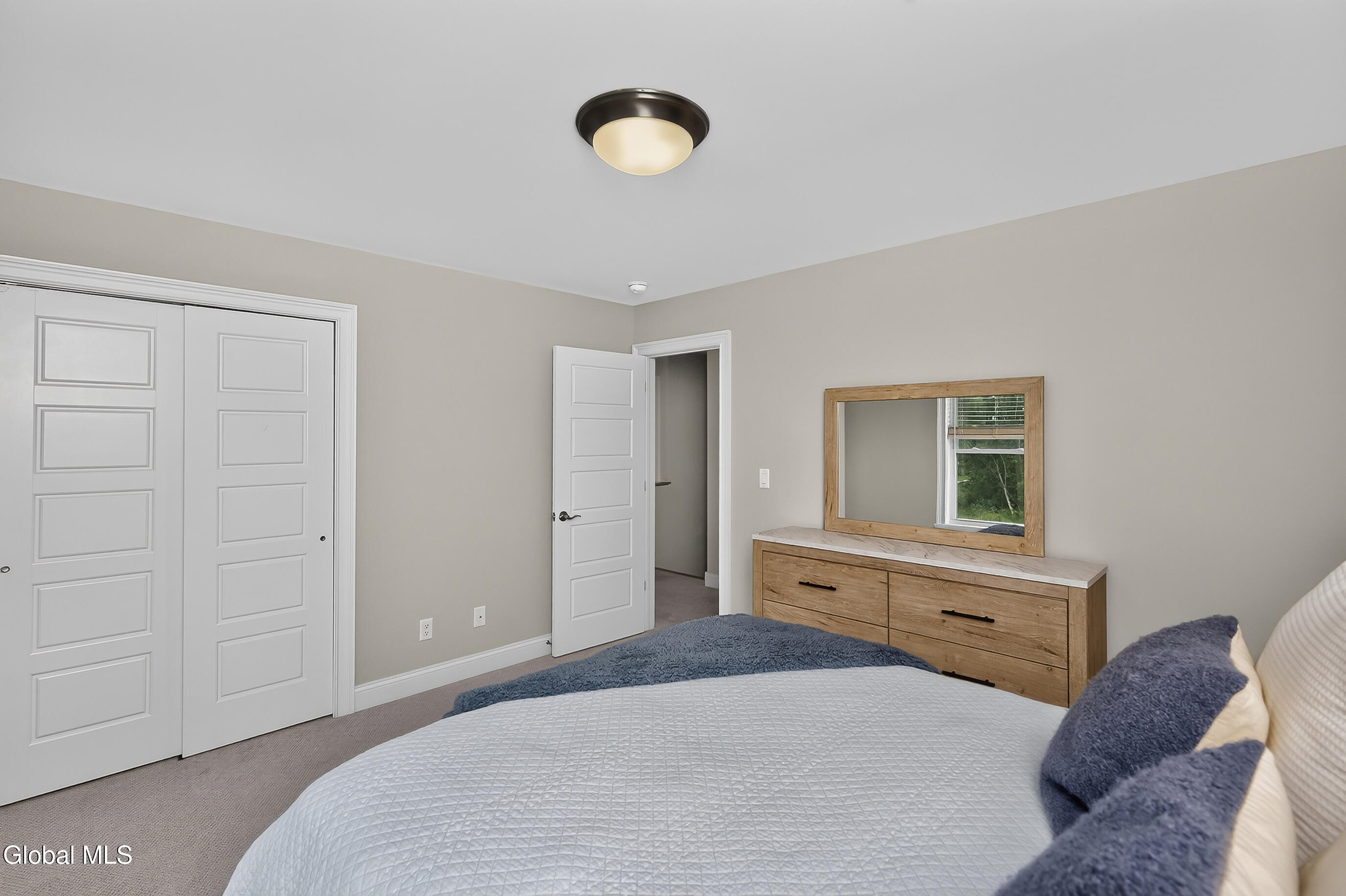 6 Wyatts Circle Rensselaer NY 12144