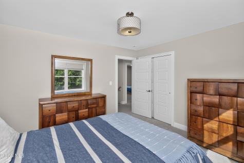 6 Wyatts Circle Rensselaer NY 12144