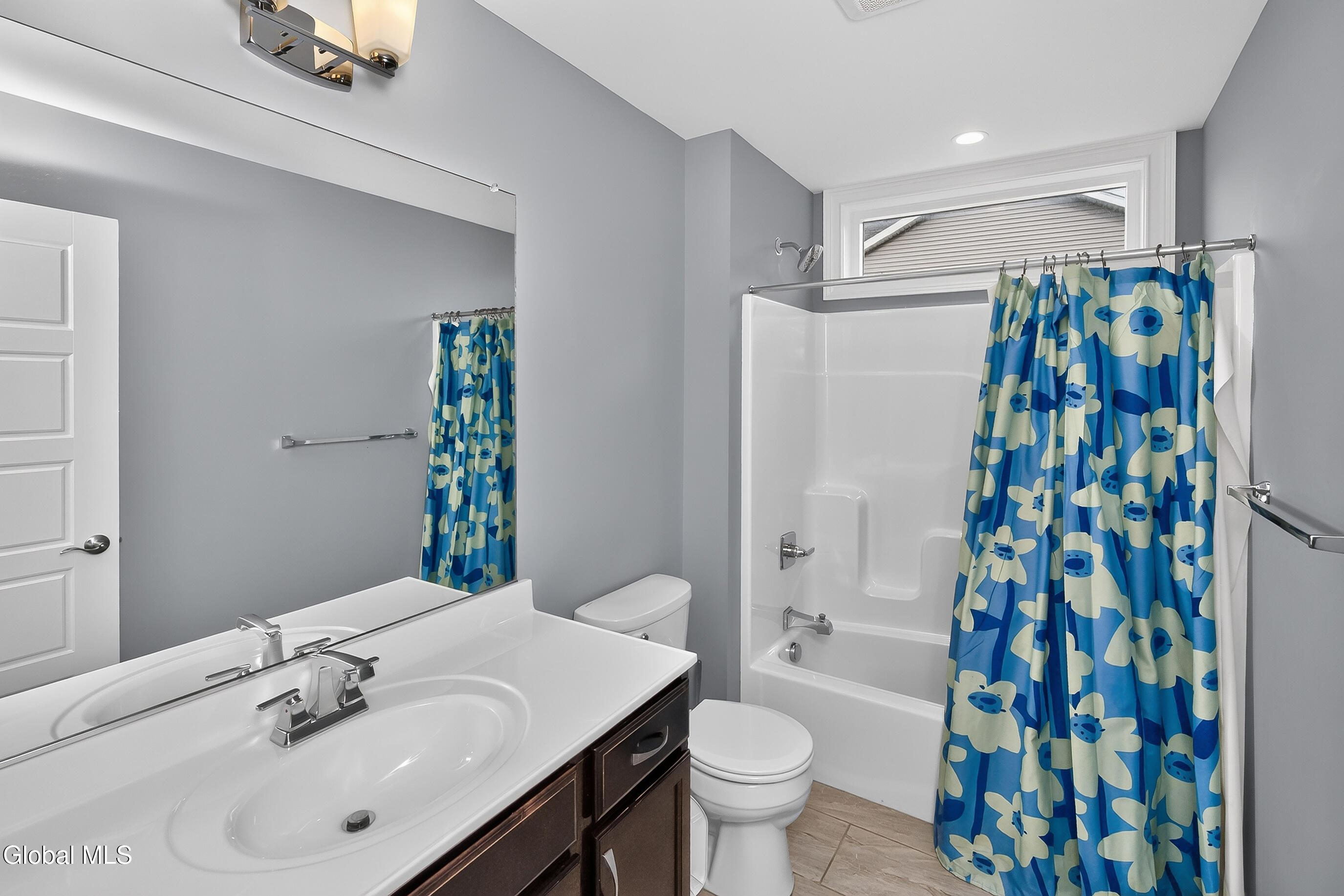 6 Wyatts Circle Rensselaer NY 12144