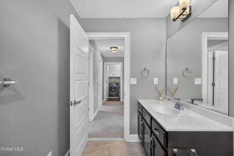6 Wyatts Circle Rensselaer NY 12144