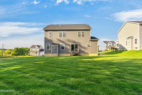 6 Wyatts Circle Rensselaer NY 12144