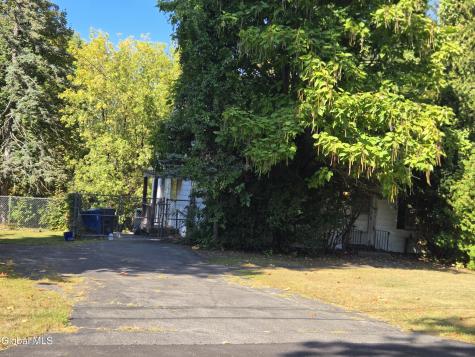 14 Meadow Lane Colonie NY 12110