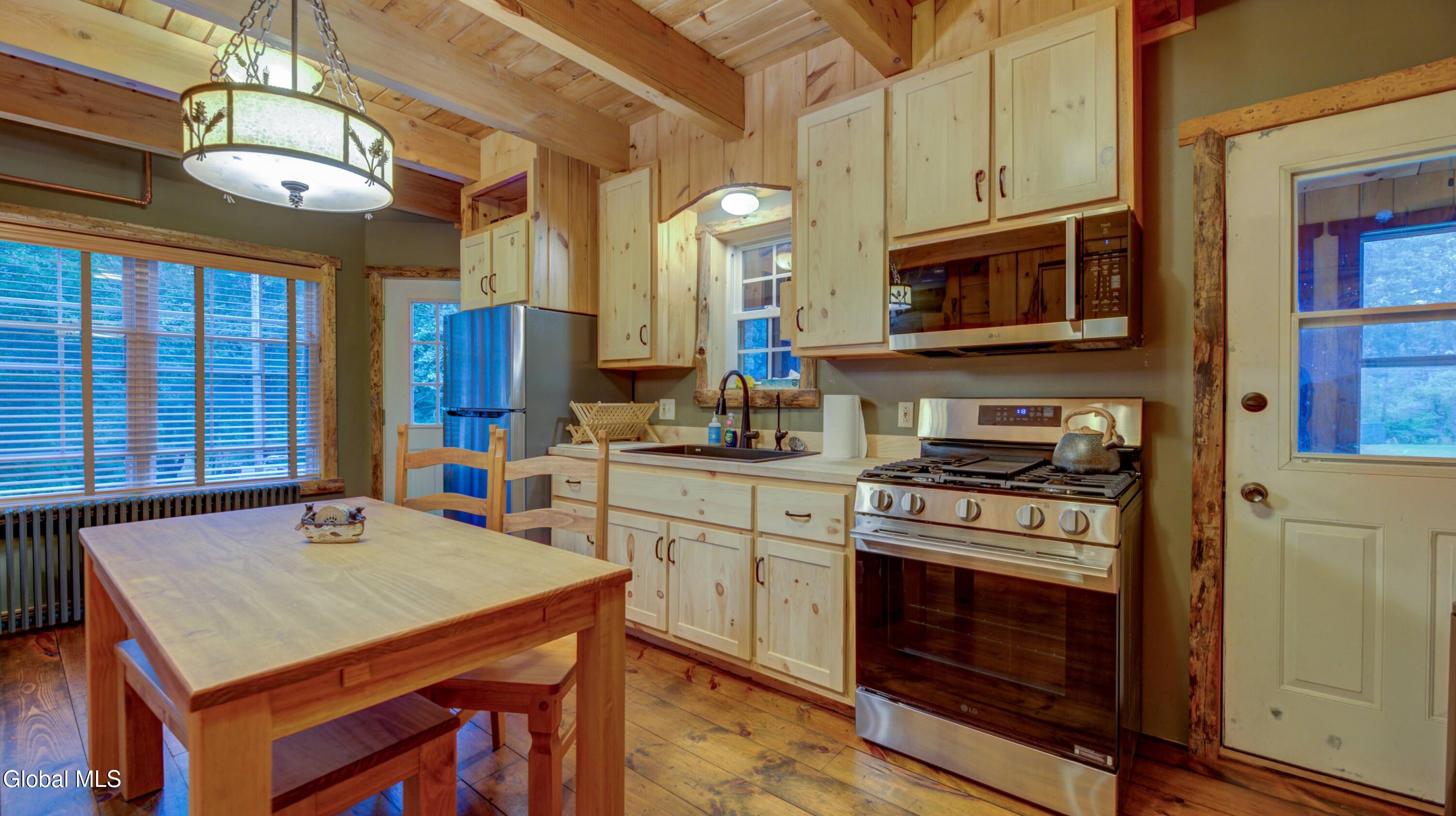108 Pedrick Road Gloversville NY 12078