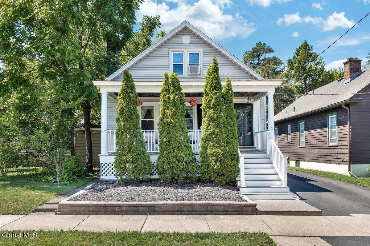 942 Myrtle Avenue Albany NY 12208