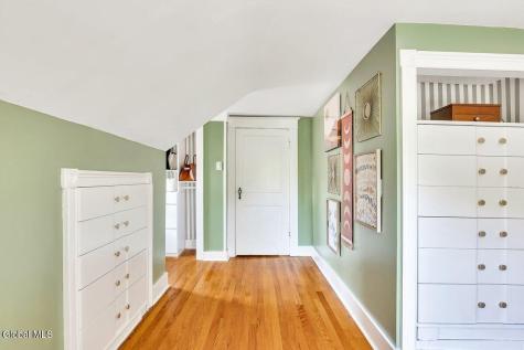 942 Myrtle Avenue Albany NY 12208