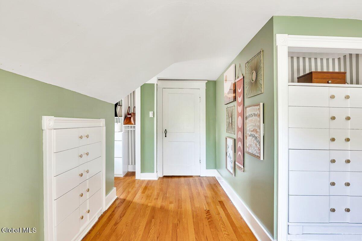 942 Myrtle Avenue Albany NY 12208