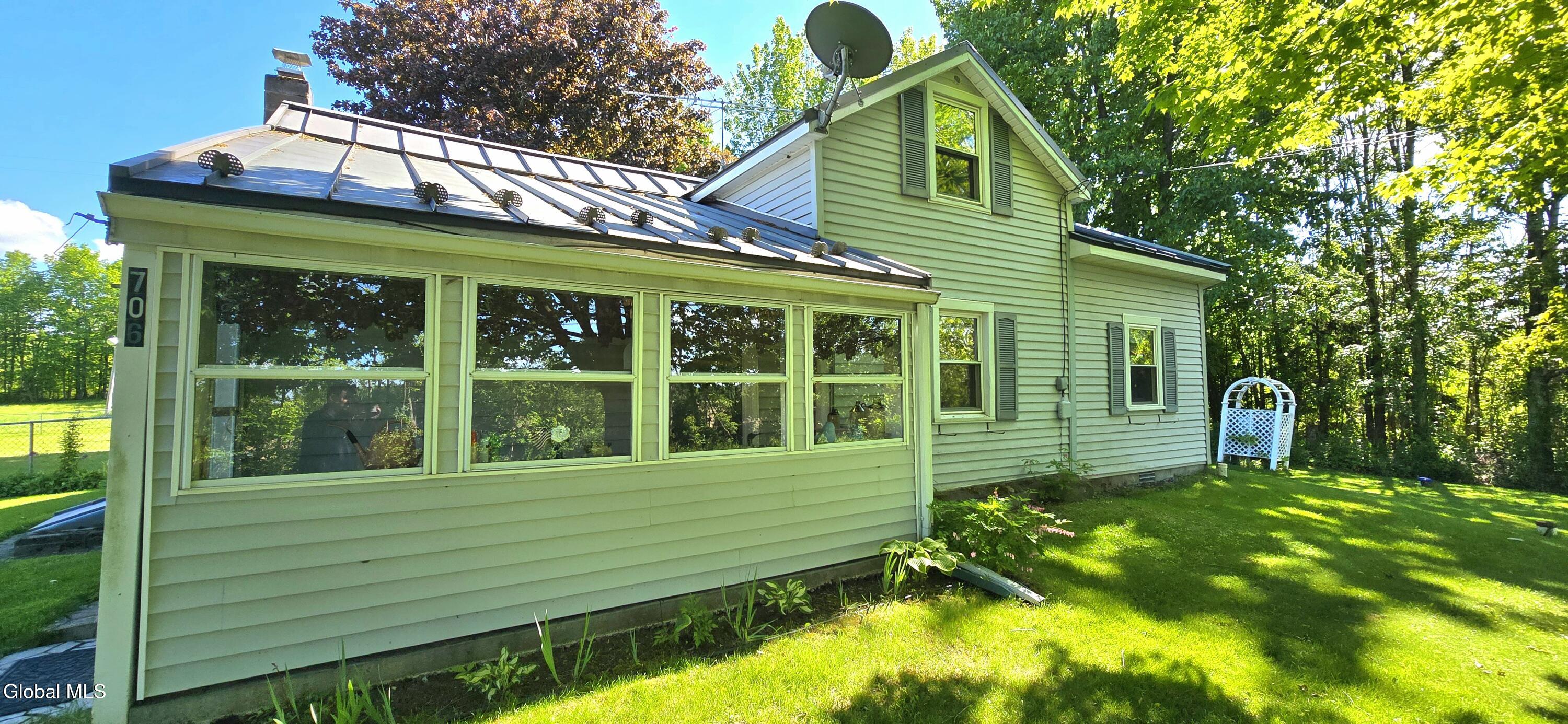706 E Lykers Road Sprakers NY 12166