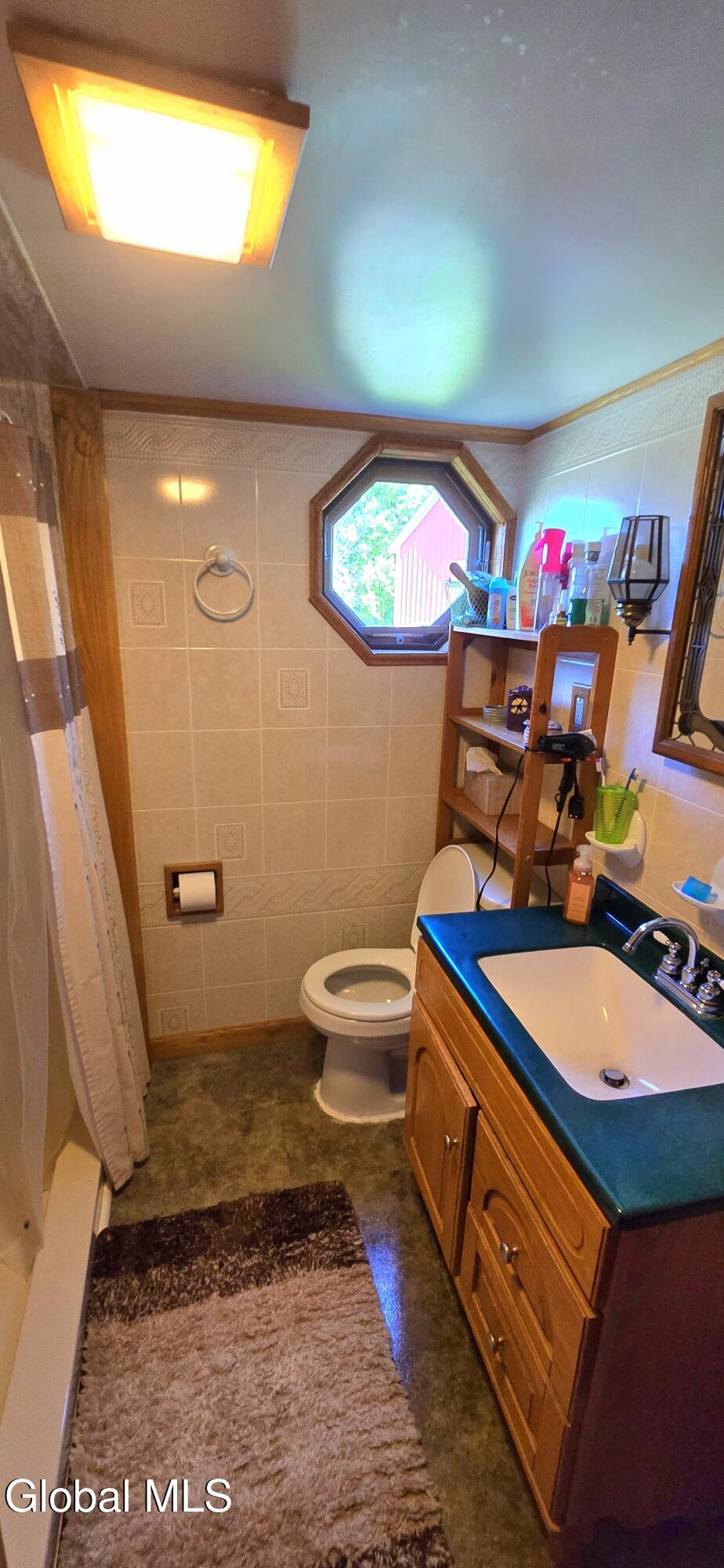 706 E Lykers Road Sprakers NY 12166