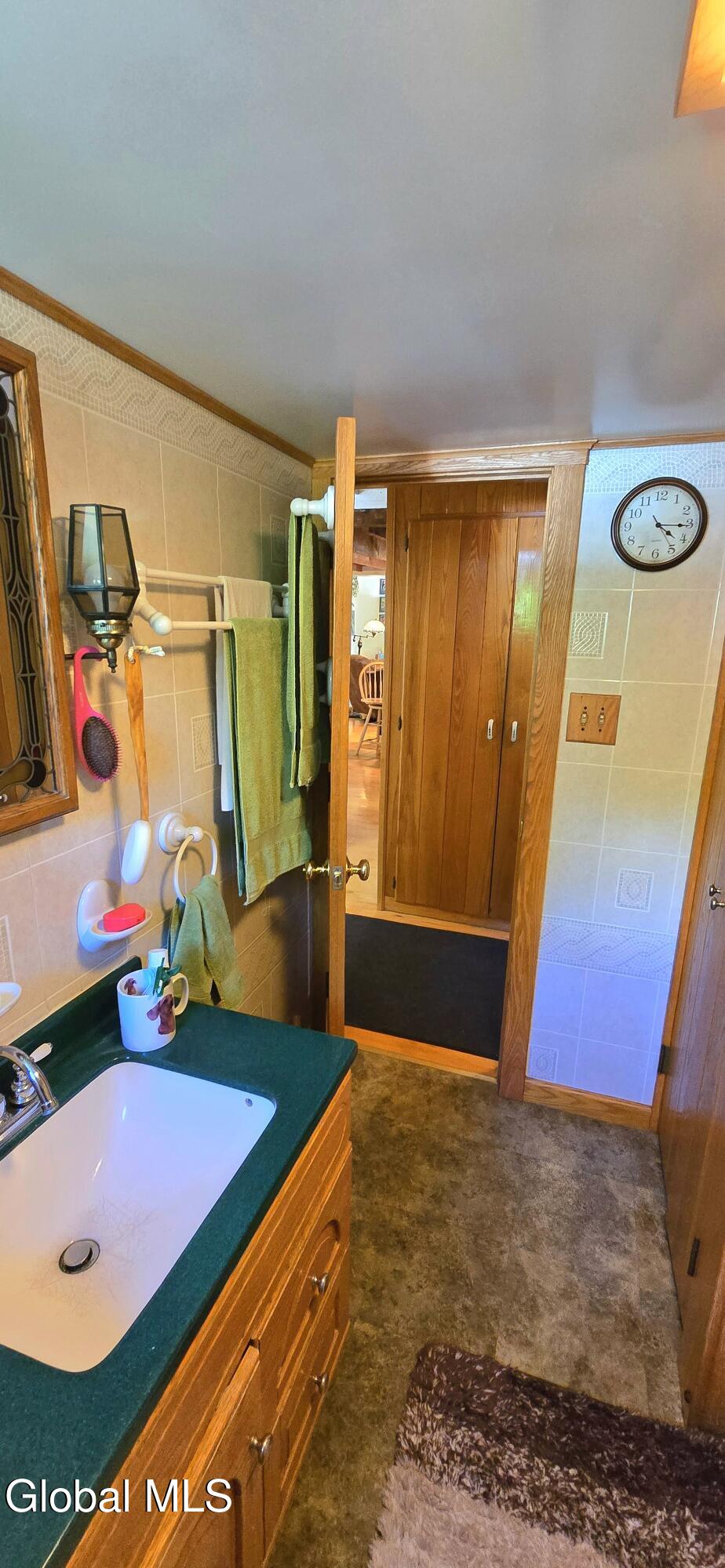 706 E Lykers Road Sprakers NY 12166