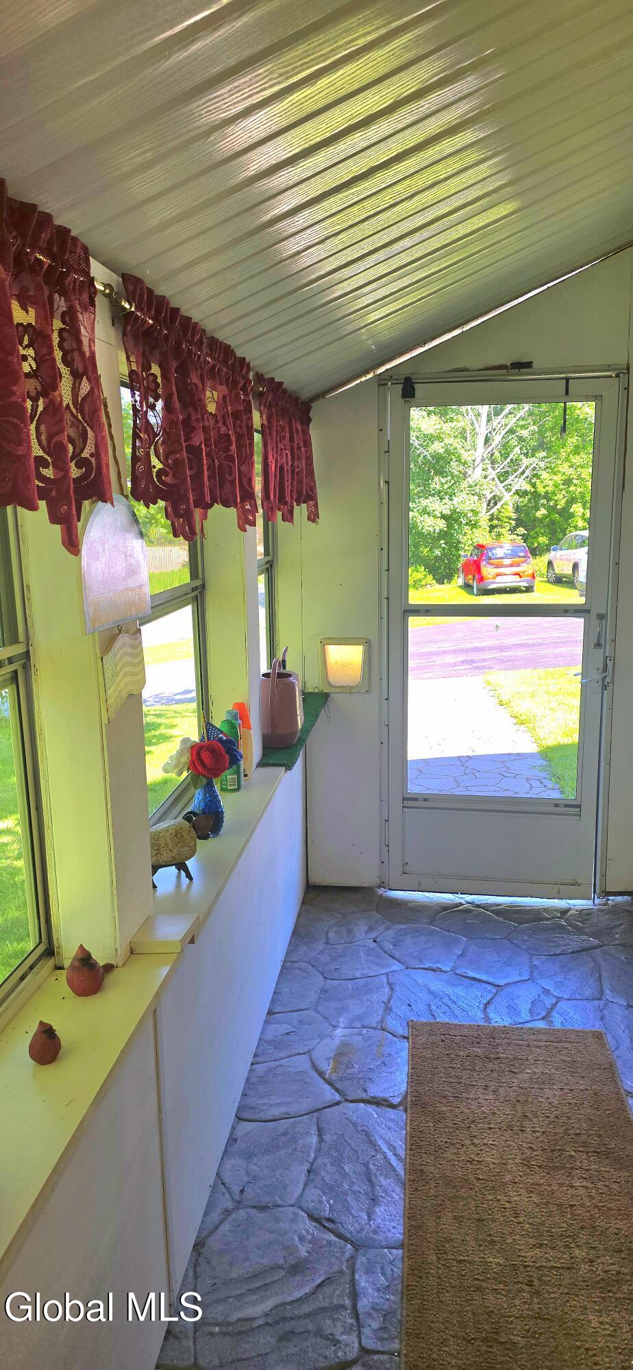 706 E Lykers Road Sprakers NY 12166
