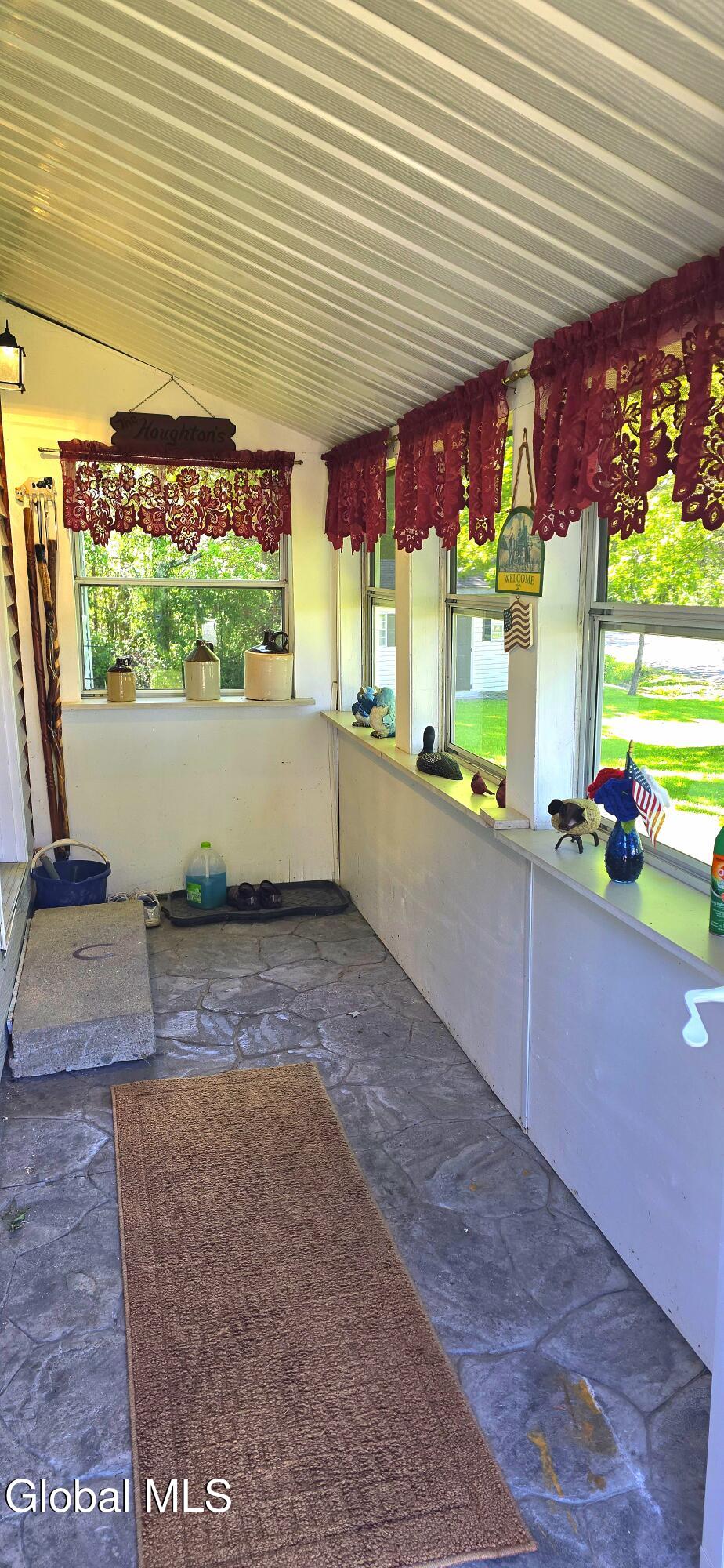 706 E Lykers Road Sprakers NY 12166
