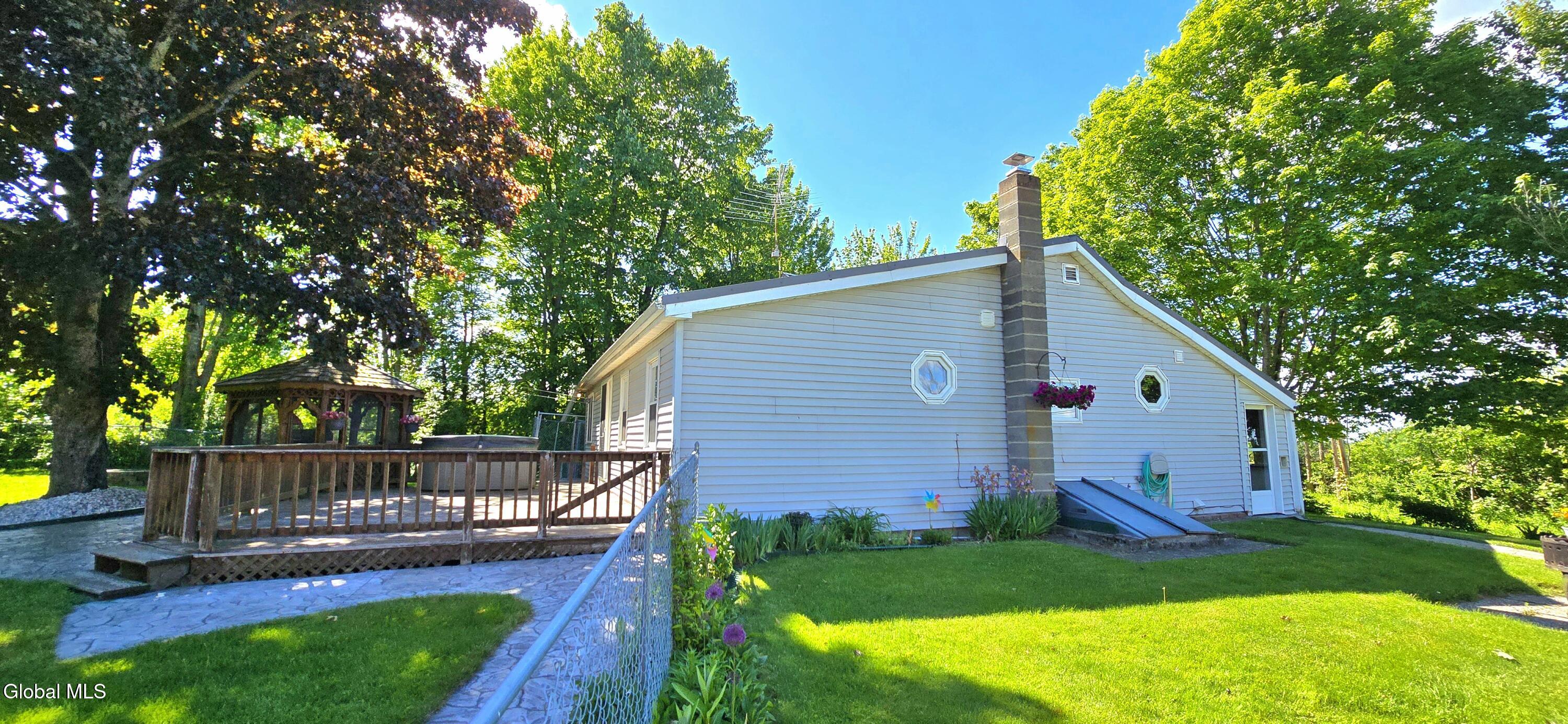 706 E Lykers Road Sprakers NY 12166
