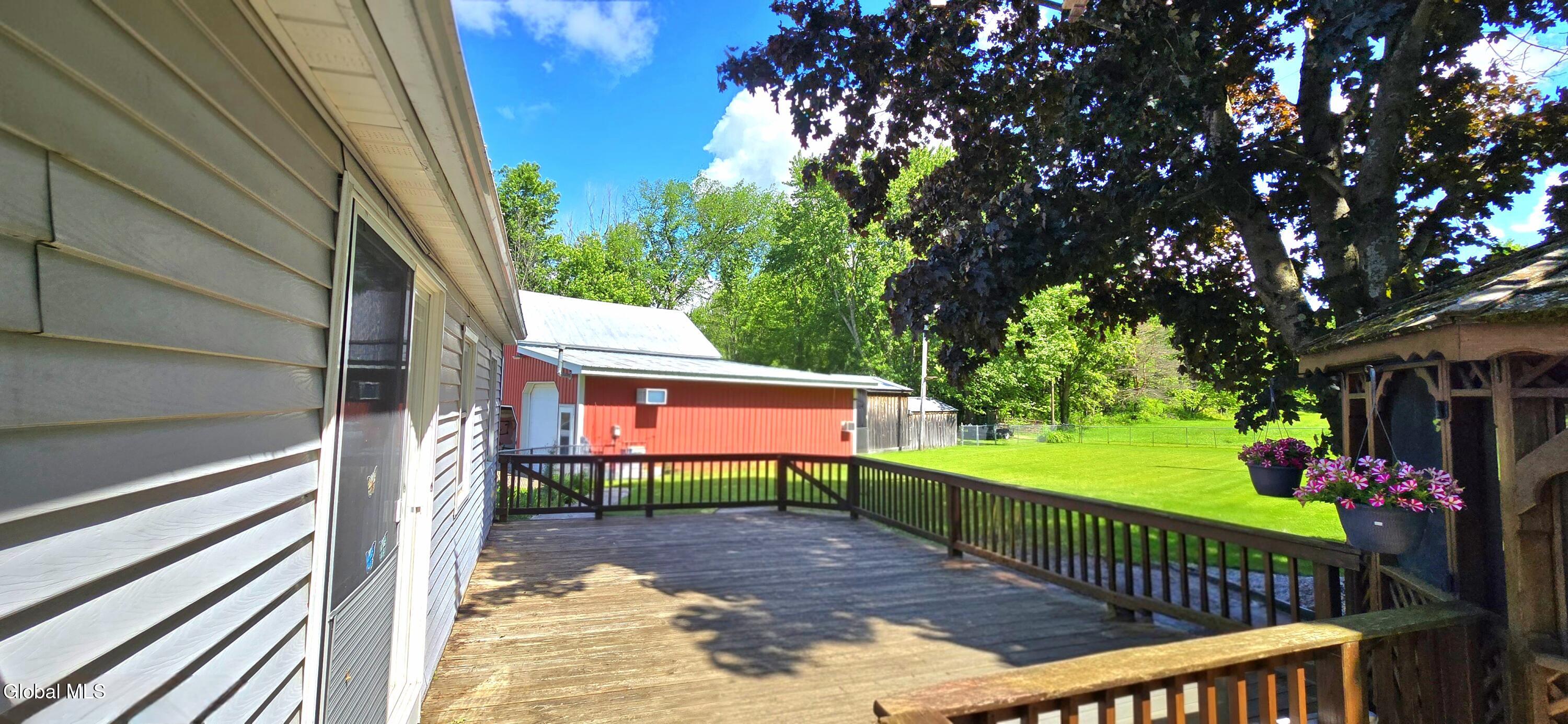 706 E Lykers Road Sprakers NY 12166