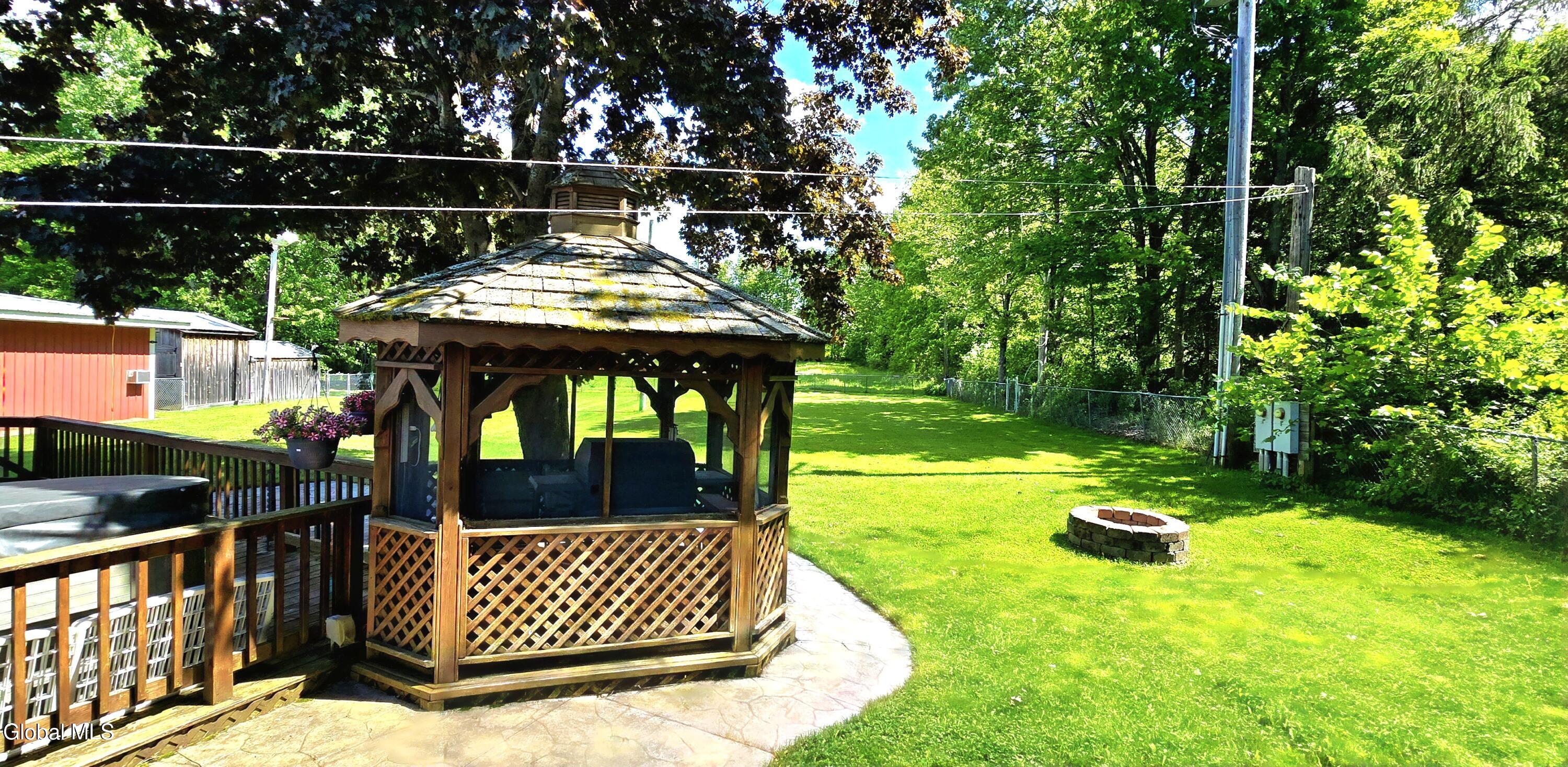 706 E Lykers Road Sprakers NY 12166