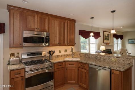 71 Orchardview Drive Halfmoon NY 12065