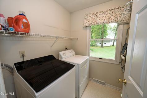 71 Orchardview Drive Halfmoon NY 12065
