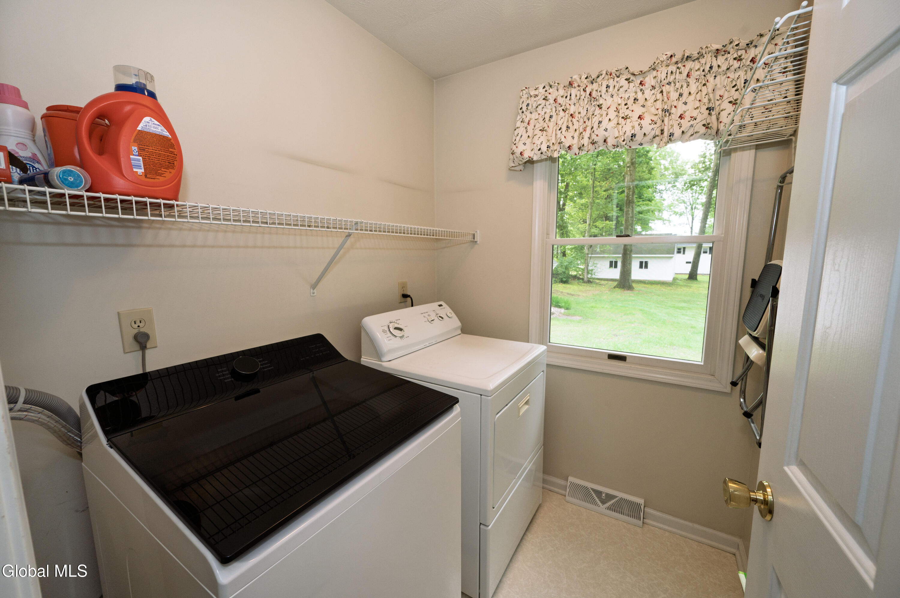 71 Orchardview Drive Halfmoon NY 12065