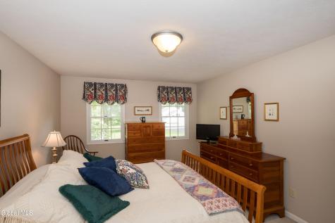 71 Orchardview Drive Halfmoon NY 12065