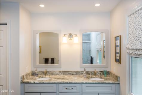 71 Orchardview Drive Halfmoon NY 12065