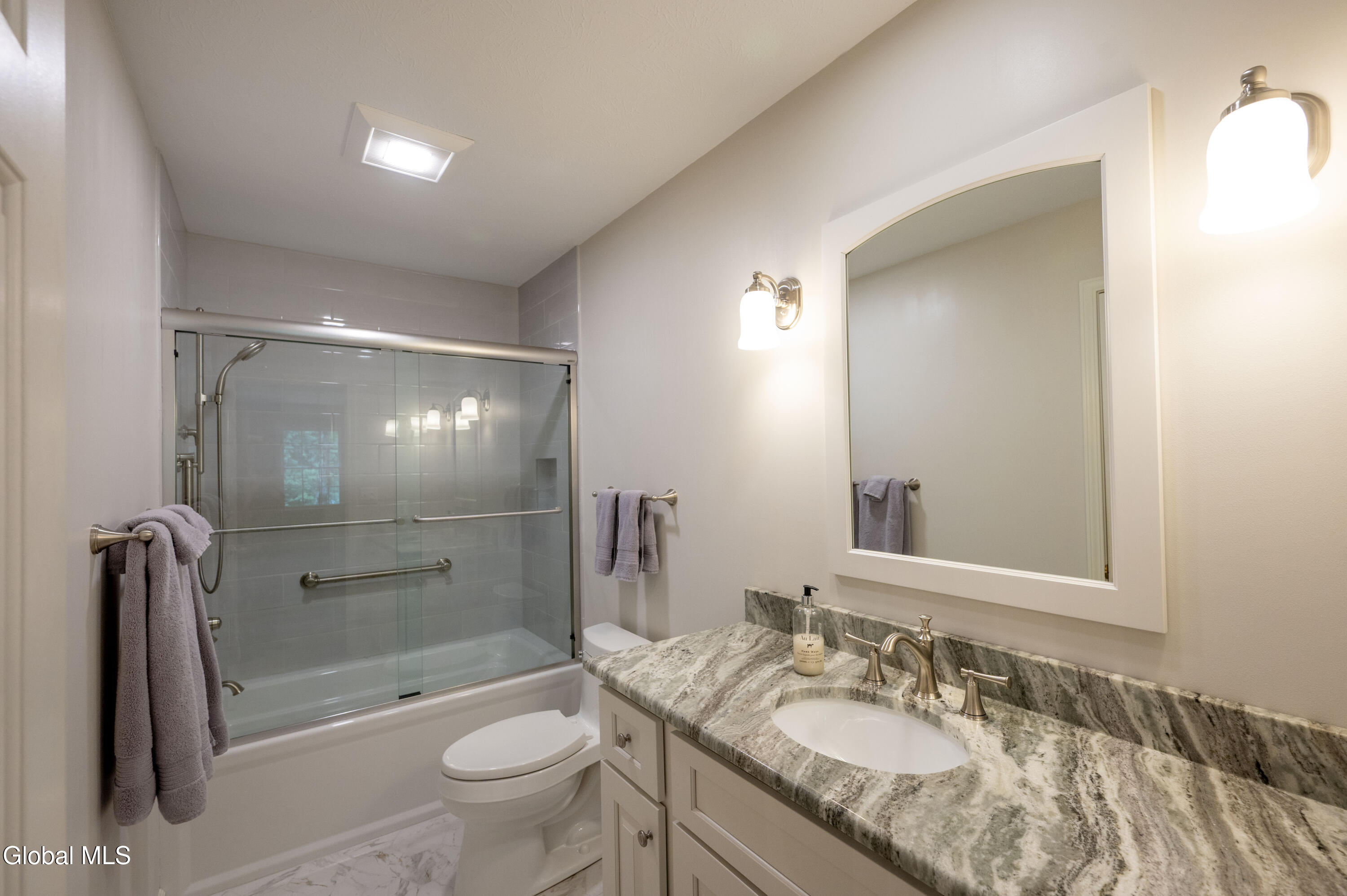 71 Orchardview Drive Halfmoon NY 12065