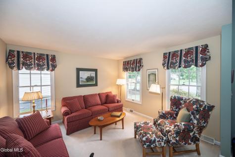 71 Orchardview Drive Halfmoon NY 12065