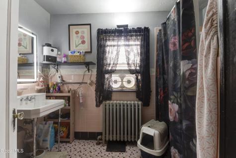 138 5th Avenue Gloversville NY 12078