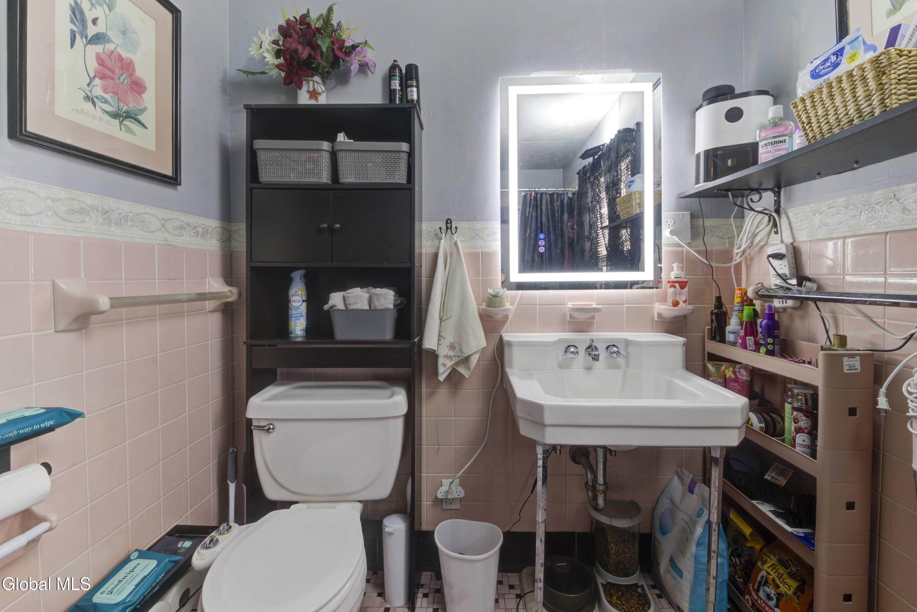 138 5th Avenue Gloversville NY 12078