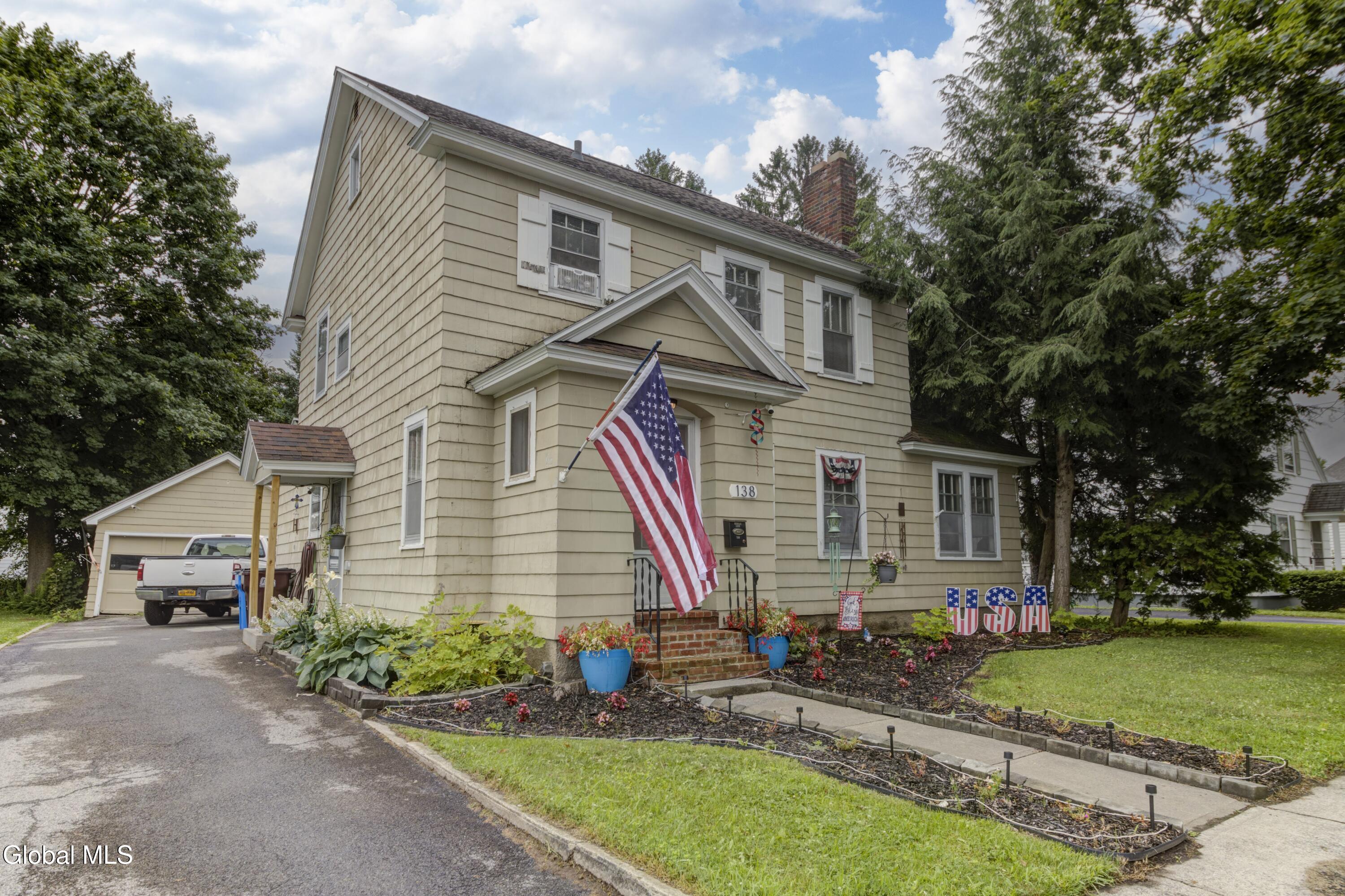 138 5th Avenue Gloversville NY 12078