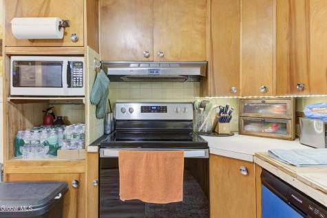 138 5th Avenue Gloversville NY 12078