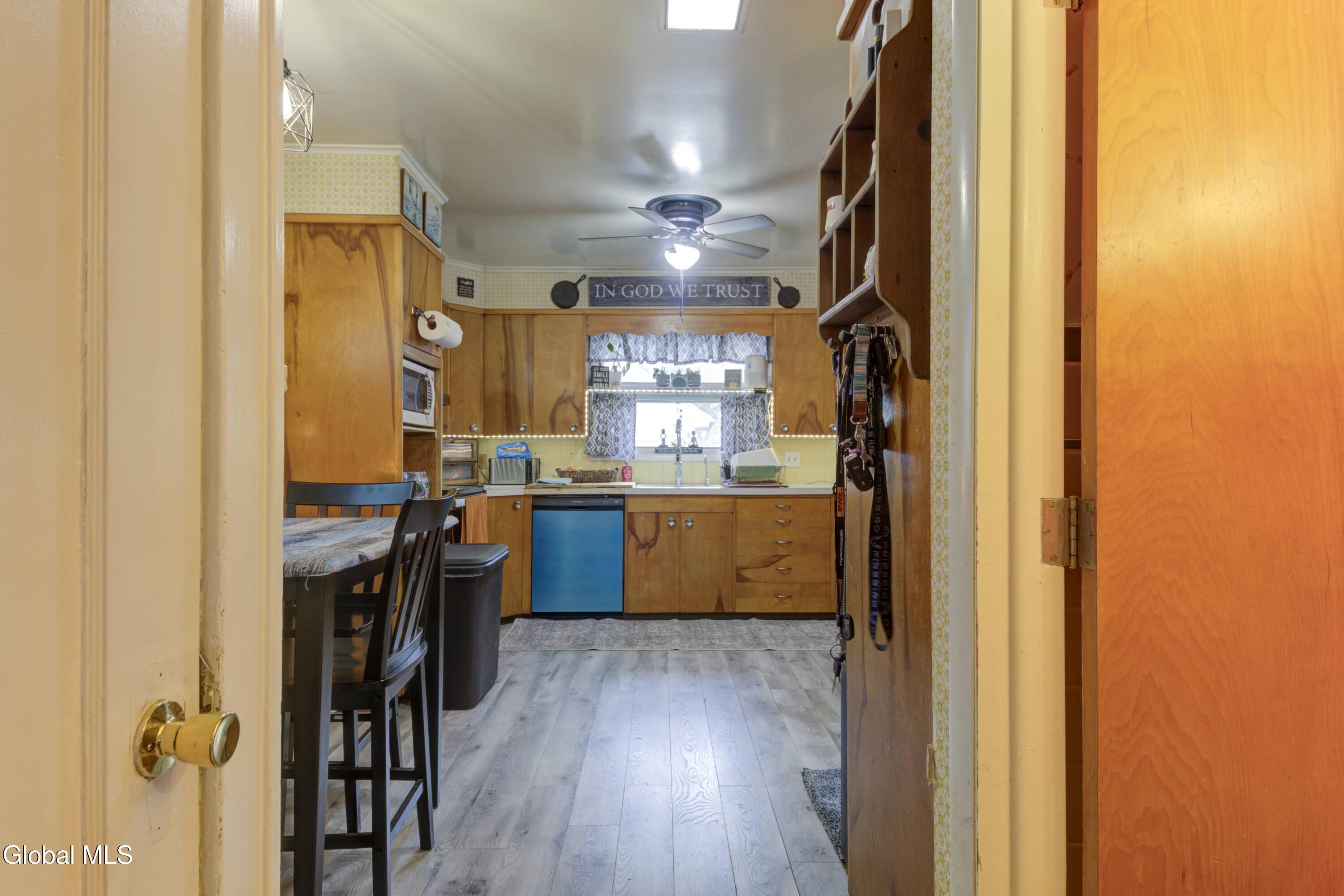138 5th Avenue Gloversville NY 12078
