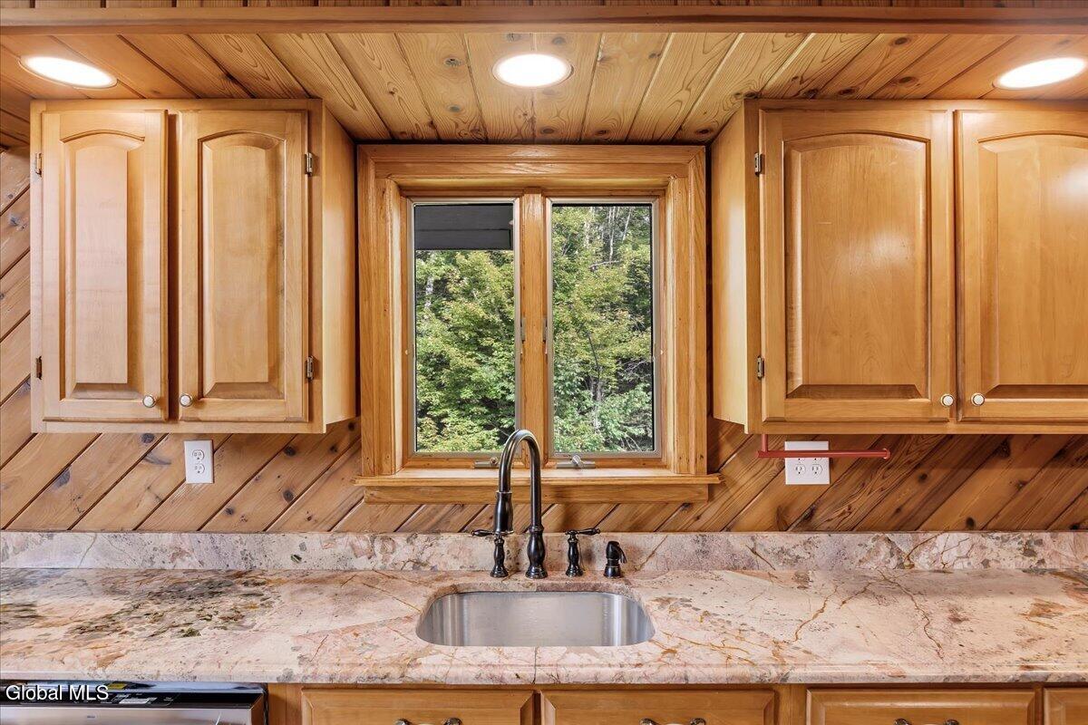 200 Wicked Hollow Way Hampton NY 12837