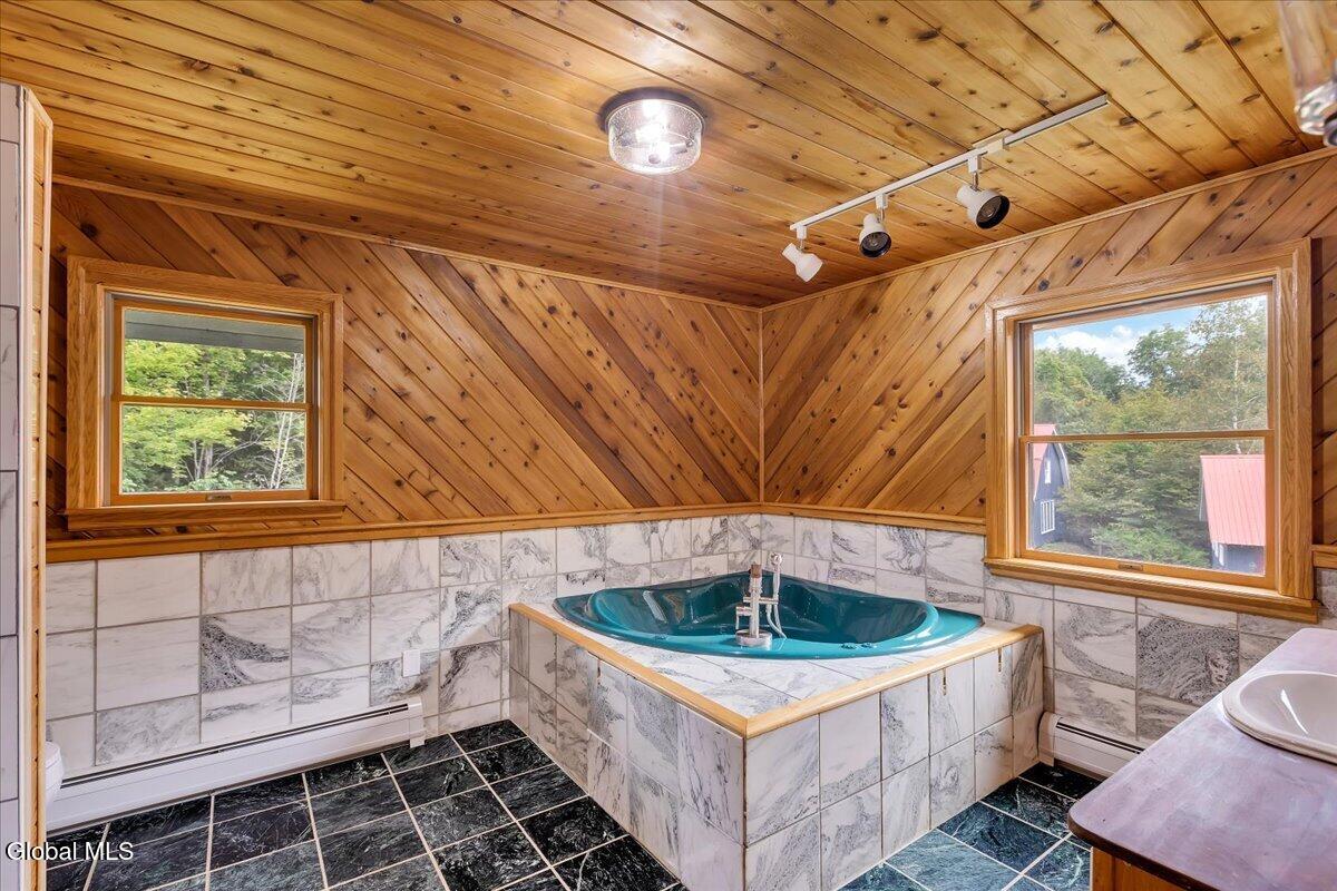 200 Wicked Hollow Way Hampton NY 12837