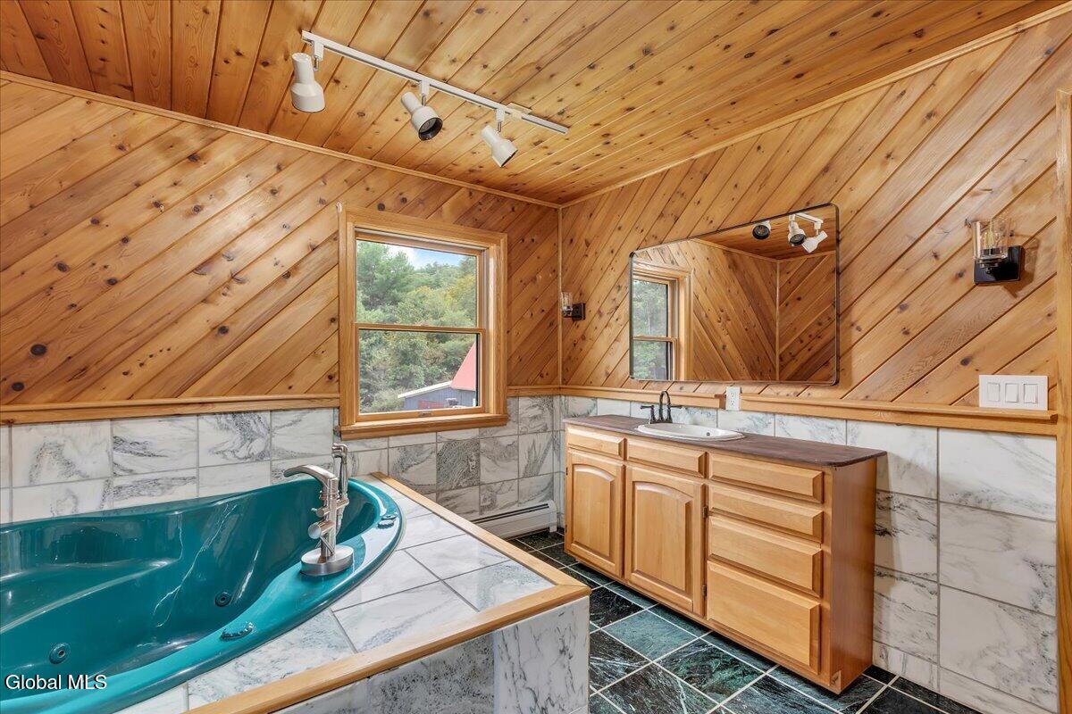 200 Wicked Hollow Way Hampton NY 12837
