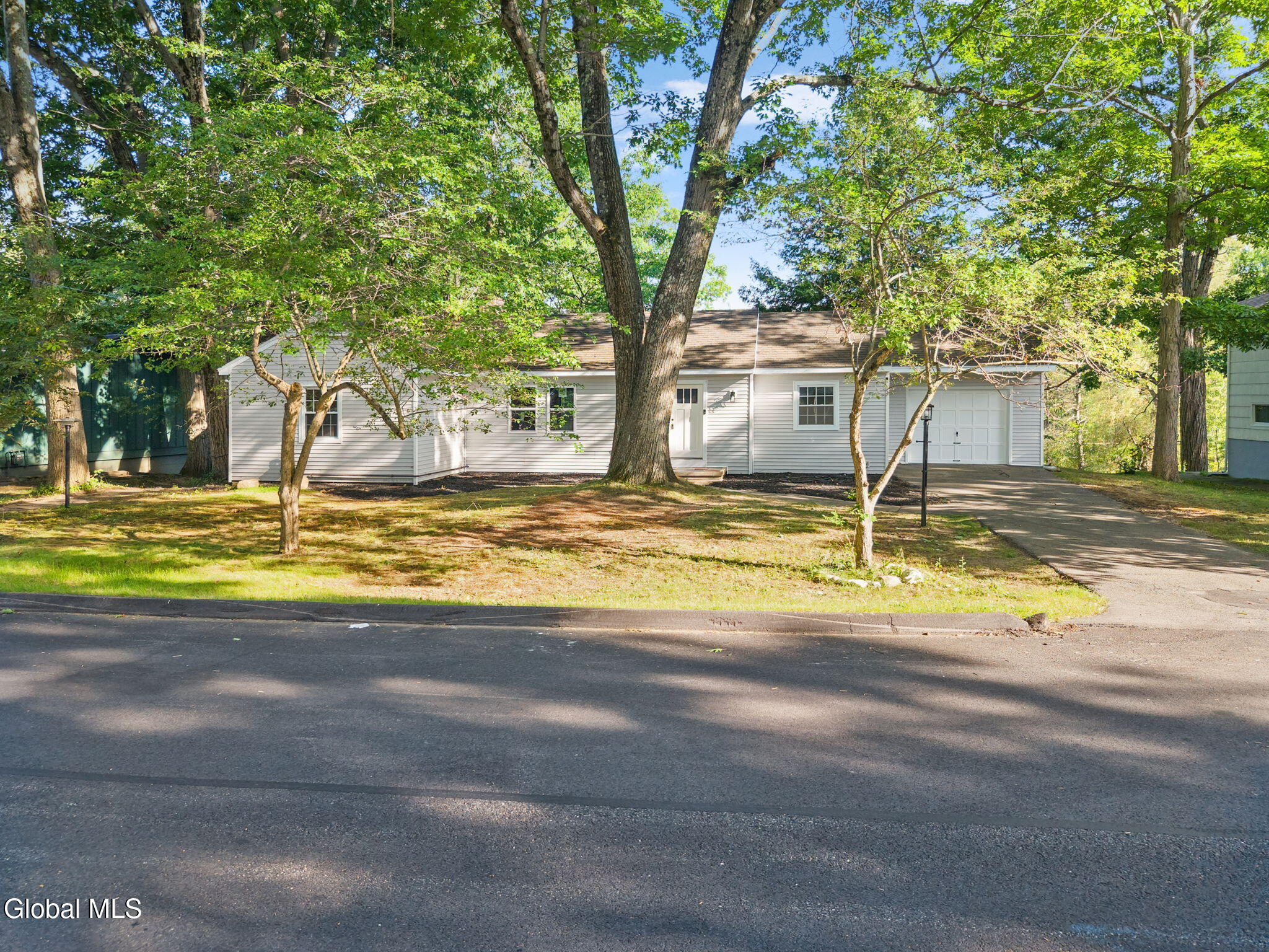 8 Woodland Drive Johnstown NY 12095