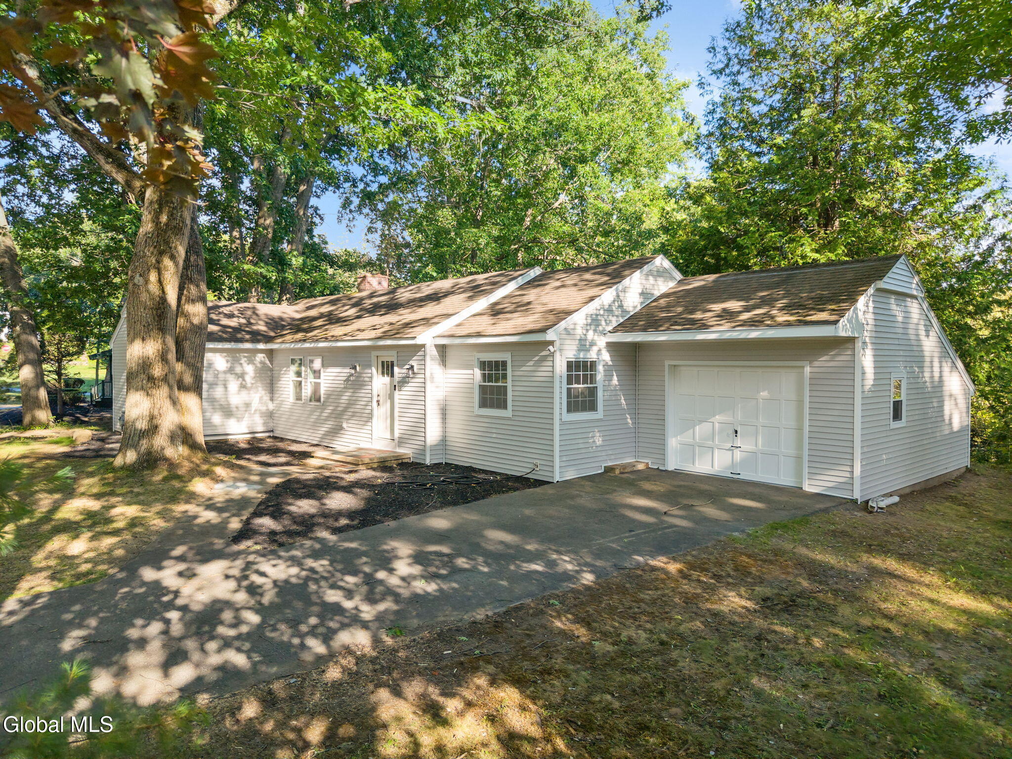 8 Woodland Drive Johnstown NY 12095